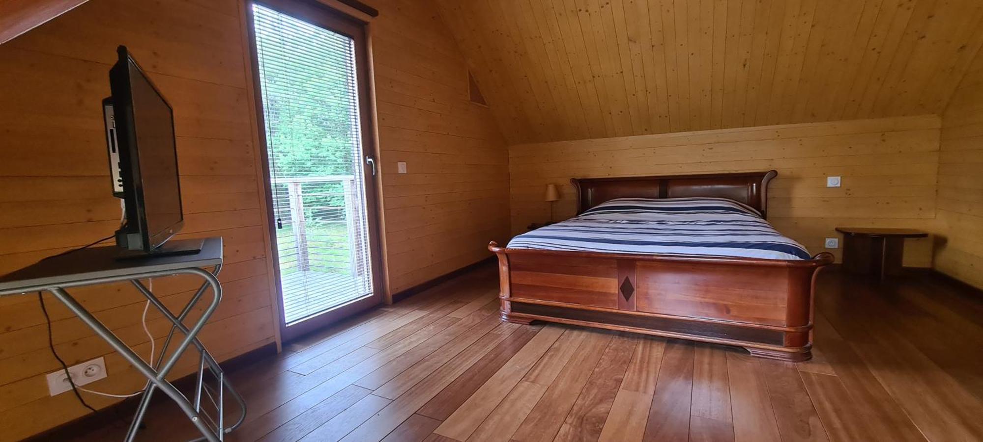 La Maison Dans Les Bois Soucelles Bagian luar foto
